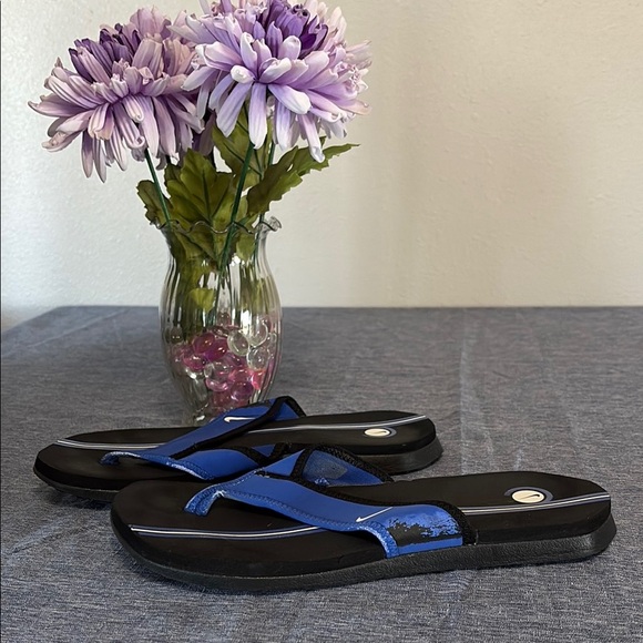 Men’s Nike Size 9 Blue Flip Flops - Picture 1 of 4